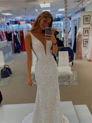 Shop V-Neck Sleeveless Long Velvet Sequin Prom Dress with Sweep Train UK